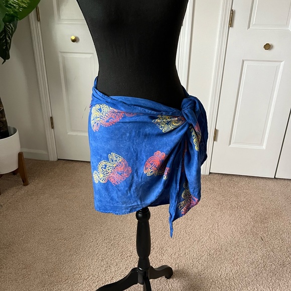 Beach Sarong - Picture 1 of 4